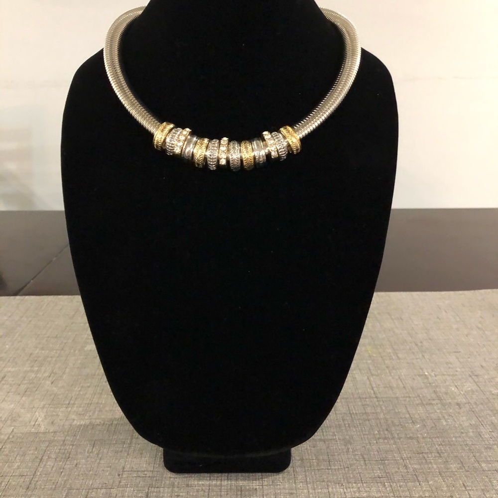 Silver and gold necklace with magnetic clip